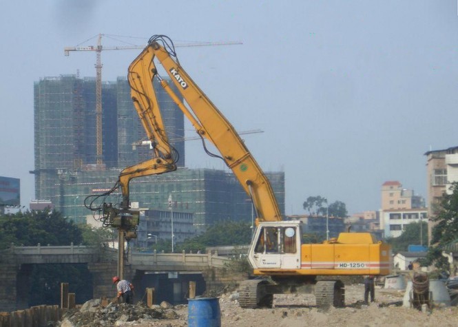 挖機(jī)打樁臂改裝、打樁臂改裝、打樁臂挖機(jī)